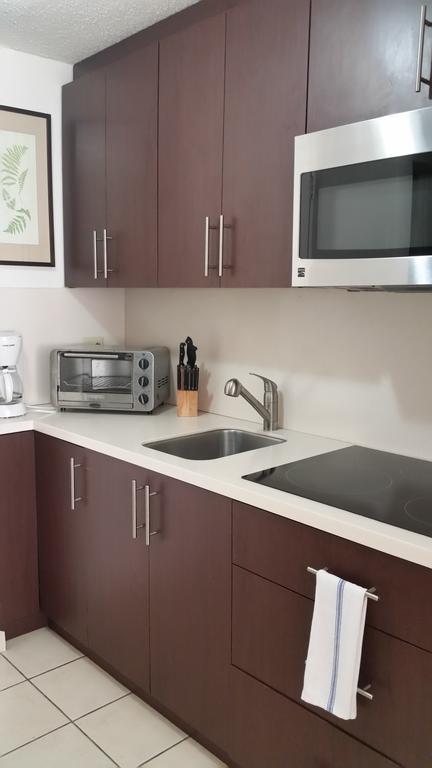 Beachfront Coral Beach Condo San Juan Exterior photo