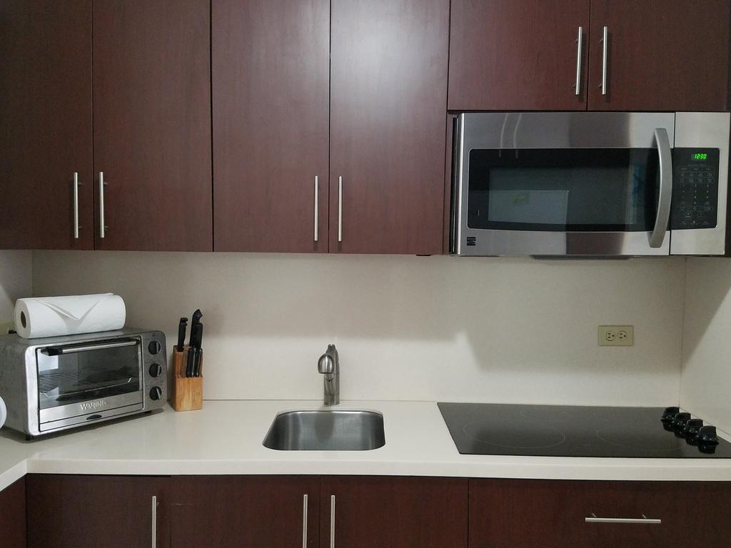 Beachfront Coral Beach Condo San Juan Exterior photo