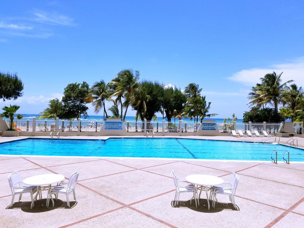 Beachfront Coral Beach Condo San Juan Exterior photo