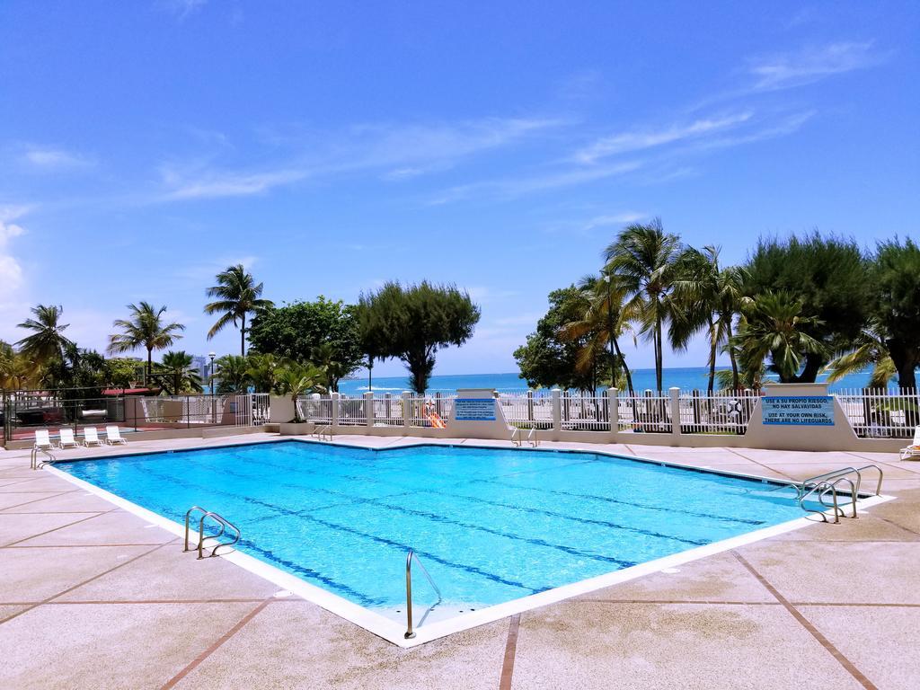 Beachfront Coral Beach Condo San Juan Exterior photo
