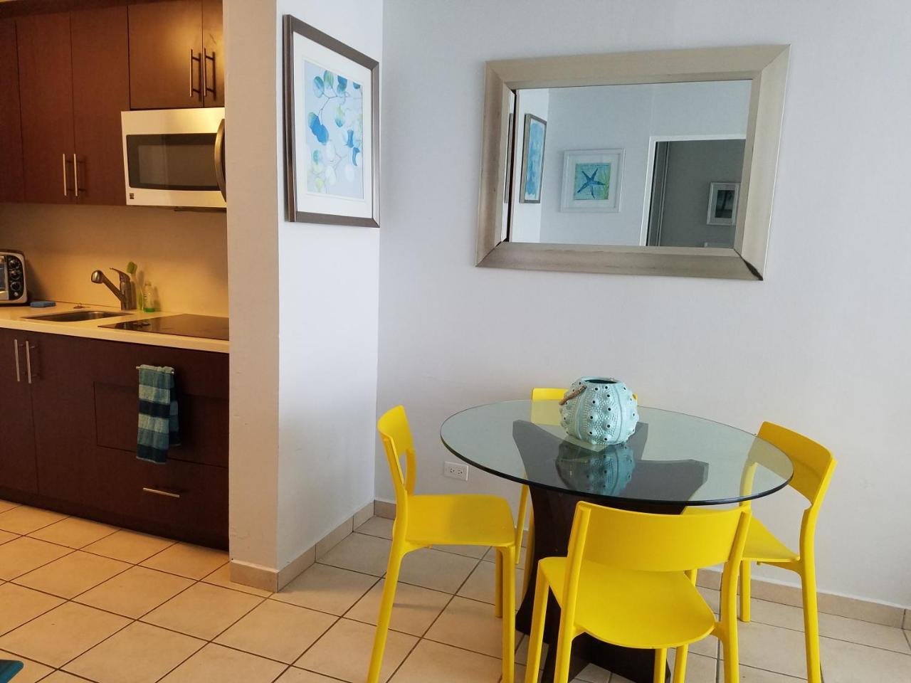 Beachfront Coral Beach Condo San Juan Exterior photo
