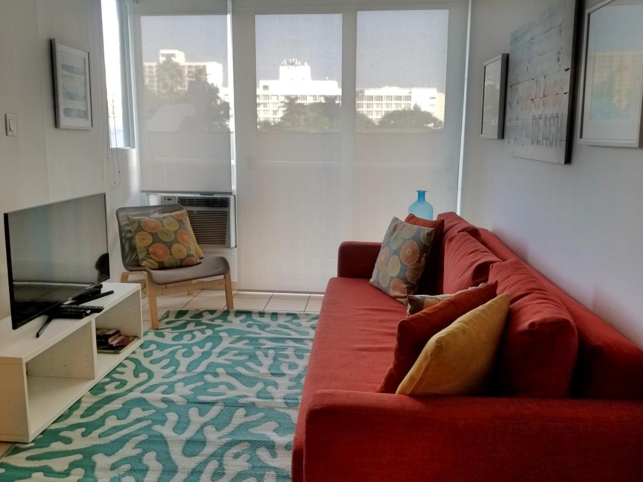Beachfront Coral Beach Condo San Juan Exterior photo